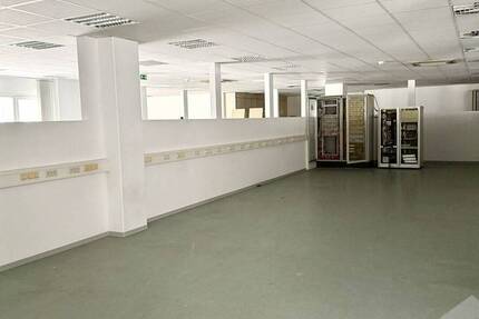 PROVISIONSFREI - Produktions-Lager-Gewerbefläche mit Lastenaufzug und flexible Aufteilung zimmer