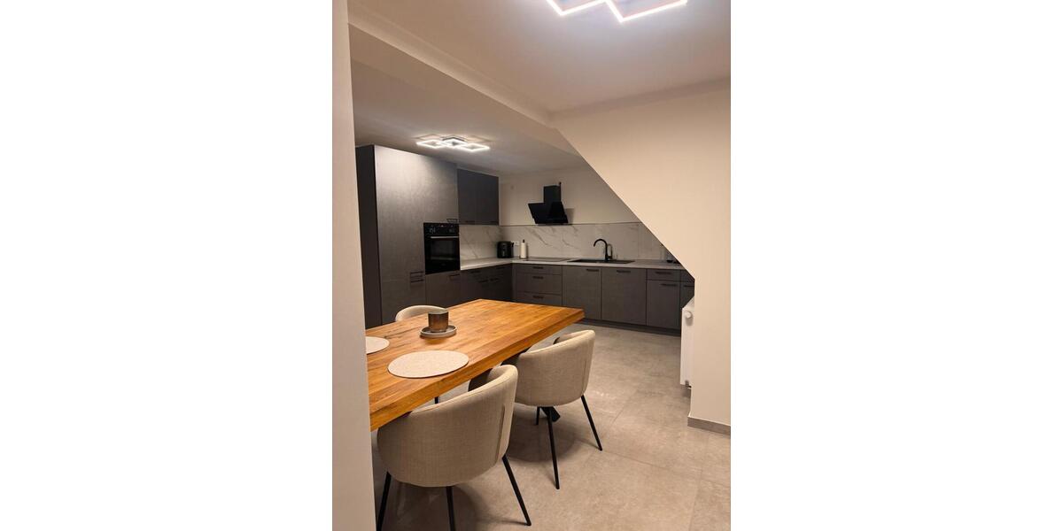Dachgeschoßwohnung Hameln Kernstadt - 2.5 Zimmer, 75 m&sup2;, 750&euro; | Angebot:26224052