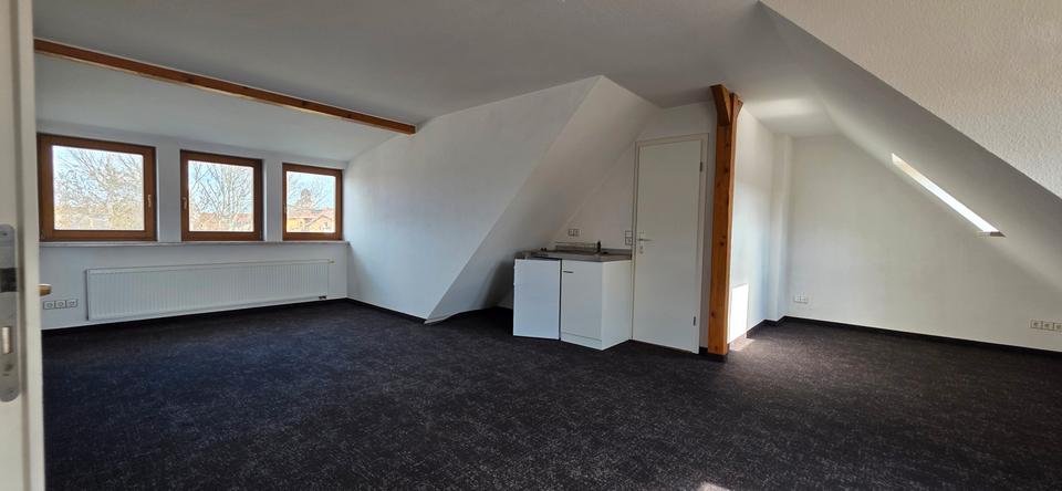 Dachgeschoßwohnung Görlitz - 1 Zimmer, 38 m&sup2;, 270&euro; | Angebot:26531819