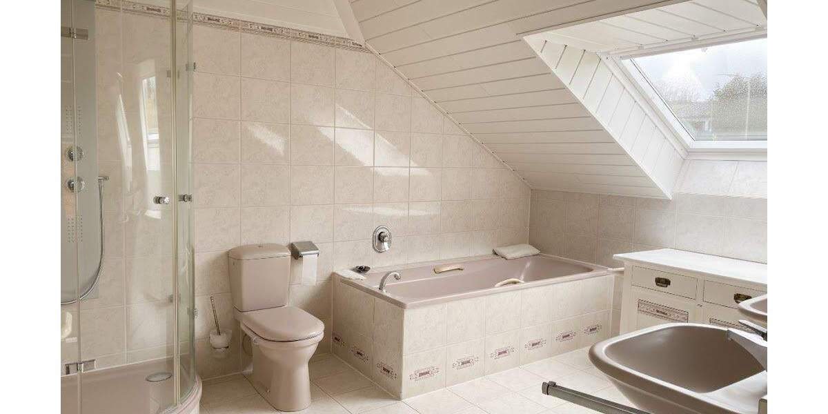 Einfamilienhaus Höringen - 6 Zimmer, 265 m&sup2;, 1.800&euro; | Angebot:25846214