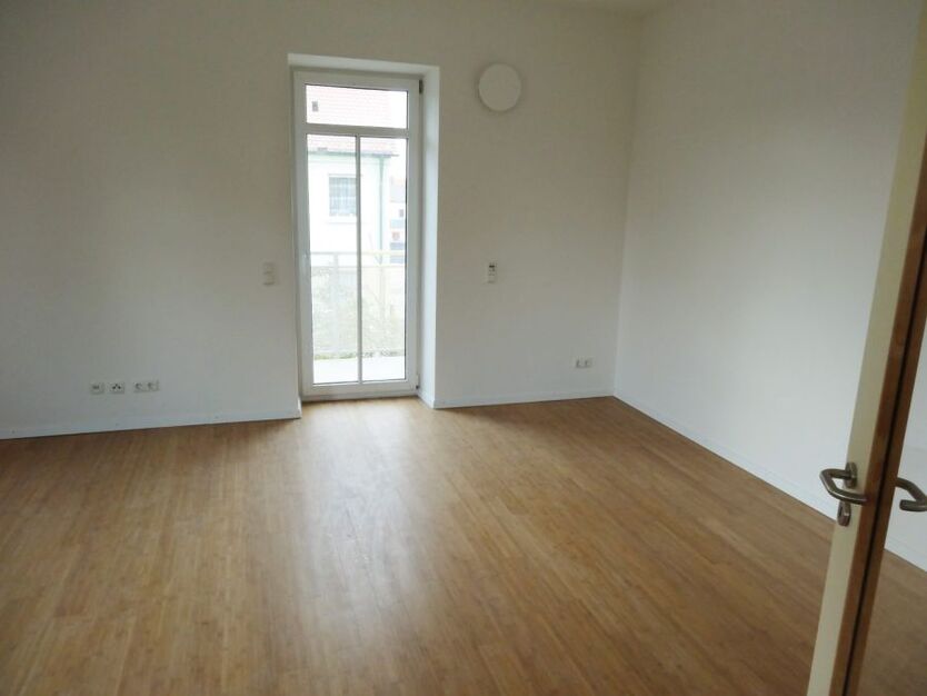 Altbau Loft Wohnung am Lech x3: 73+82+64 qm, kernsaniert, Balkon, Parkett, Küche, ruhig, nähe KUKA, provisionsfrei 3 zimmer