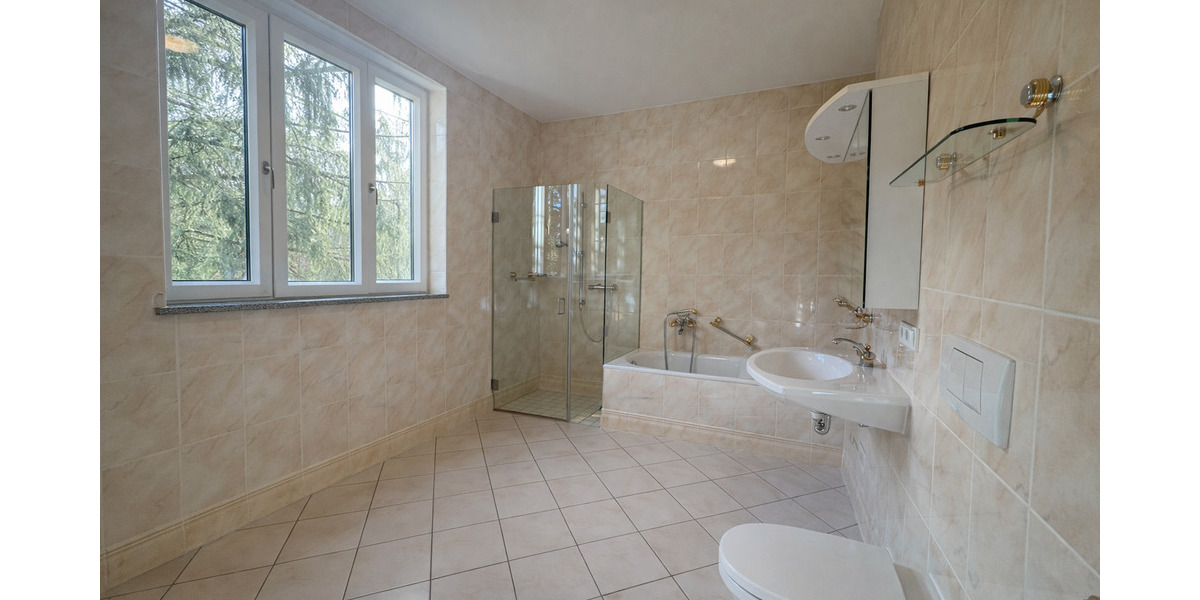 Etagenwohnung München Untergiesing-Harlaching - 4 Zimmer, 200 m&sup2;, 3.590&euro; | Angebot:25743007