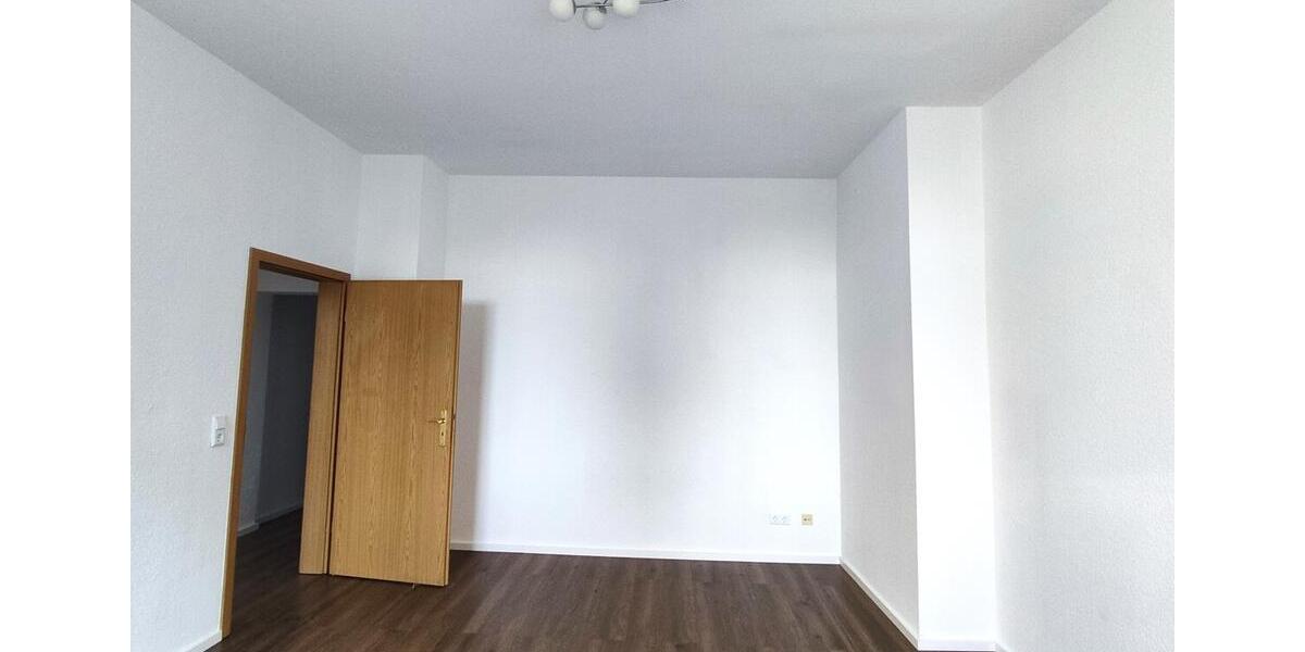Erdgeschoßwohnung Plauen Altstadt - 2 Zimmer, 66 m&sup2;, 280&euro; | Angebot:25342739
