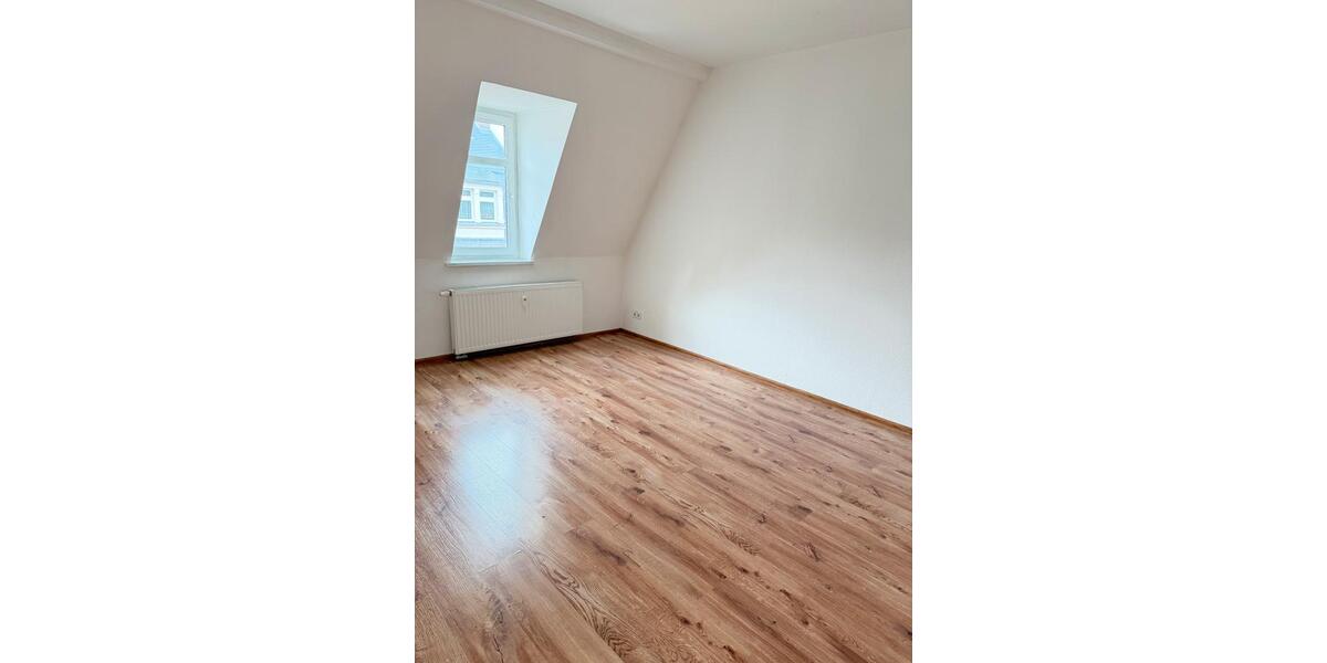 Dachgeschoßwohnung Mittweida - 2 Zimmer, 54 m&sup2;, 425&euro; | Angebot:25921981