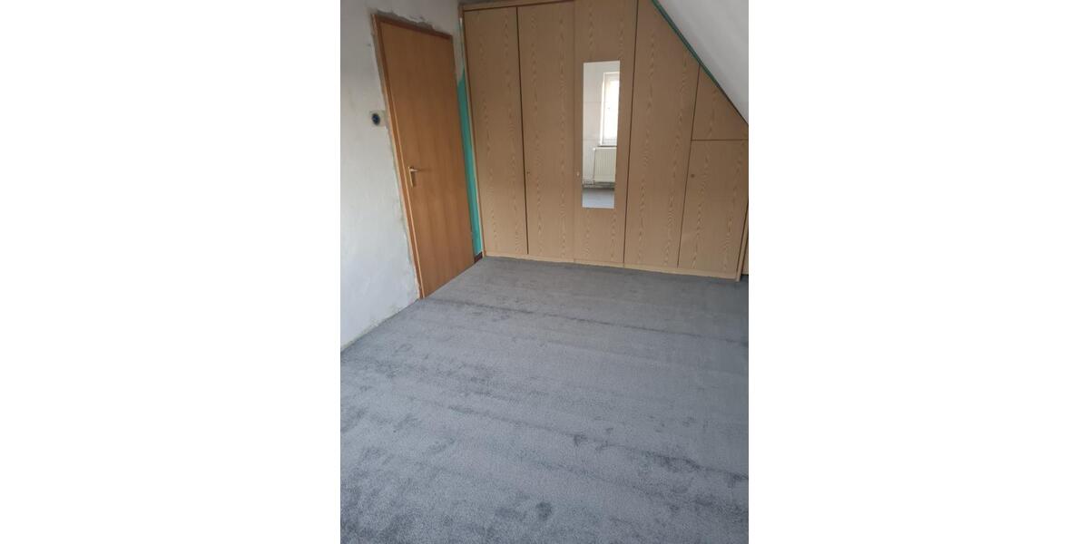 Dachgeschoßwohnung Sande - 2.5 Zimmer, 41 m&sup2;, 370&euro; | Angebot:25307381