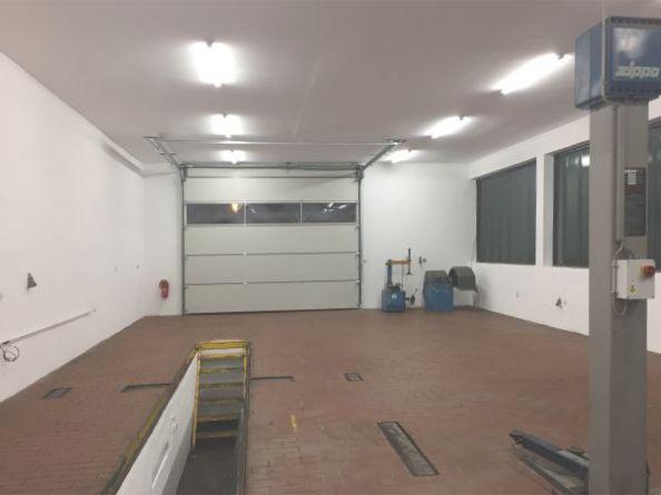 VH3756 Werkstatthalle mit Bürotrakt, Ausstellung und Freifläche Nittenau