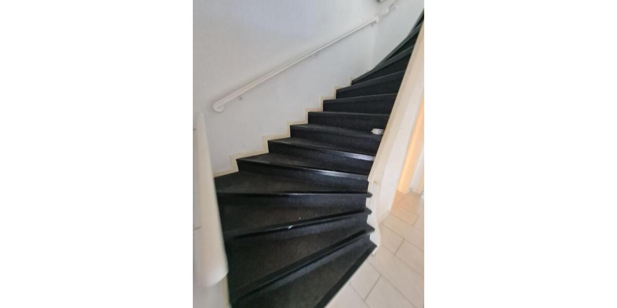 WG Zimmer im Haus Garten Balkon Badewanne NEU renoviert Einbauküc 1 zimmer