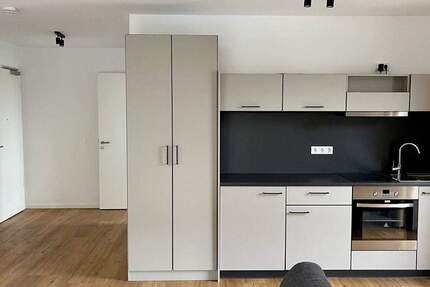 Ab sofort! Großzügige, möblierte 1-Zimmer-Wohnung mit Balkon! 1 zimmer