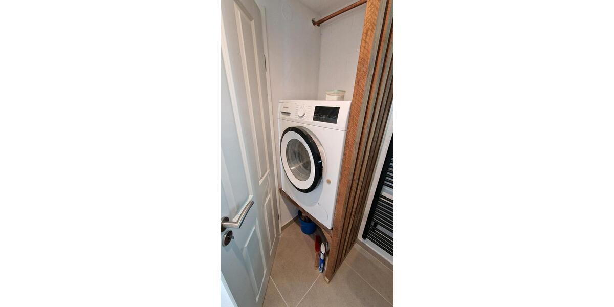 Helle, möblierte 2-Zimmer-Wohnung mit Garten & Parkplatz (65 m²) 2 zimmer