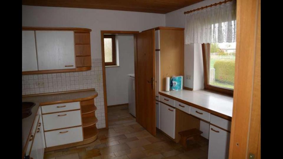 Erdgeschoßwohnung Reichertshofen - 4.5 Zimmer, 120 m&sup2;, 1.300&euro; | Angebot:25570337