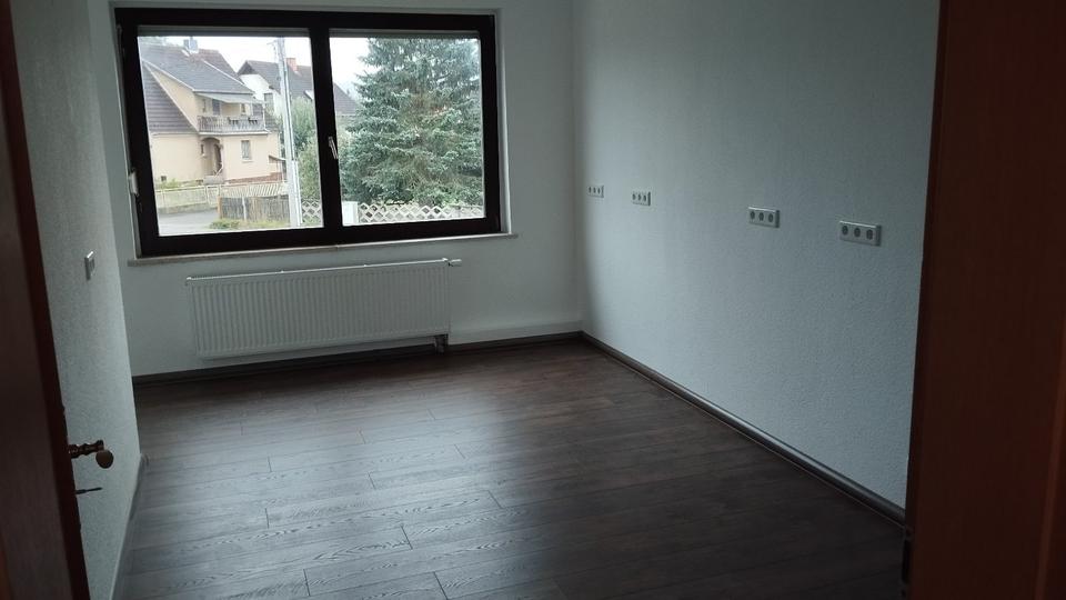 Wohnung 120m² 2xBad ,saniert ,Erstbezug,separater Eingang,zentral 4 zimmer