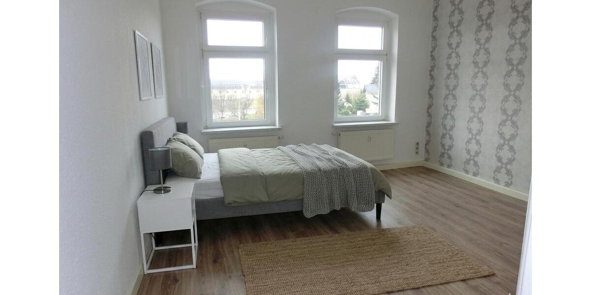 Etagenwohnung Glauchau - 4 Zimmer, 109 m&sup2;, 699&euro; | Angebot:26593964
