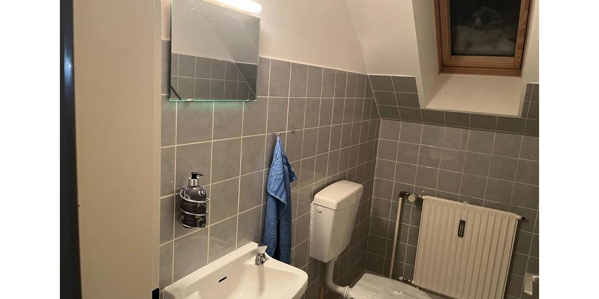 Wohnen in schöner 2er WG in Adendorf. 16.5 zimmer