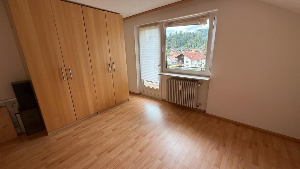 3 Zimmer DG Wohnung - ab sofort zu vermieten in Lenzkirch