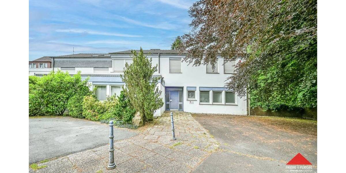 Büro Praxis mit Kfz-Stellplätzen in ruhiger Lage von Meinerzhagen - Gewerbeobjekt Meinerzhagen | Angebot:26931435
