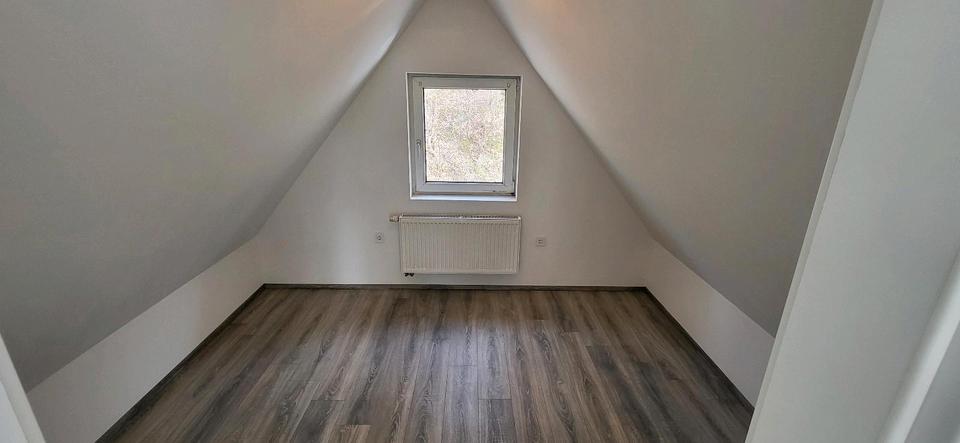 Etagenwohnung Engelskirchen - 4.5 Zimmer, 100 m&sup2;, 1.000&euro; | Angebot:26611643
