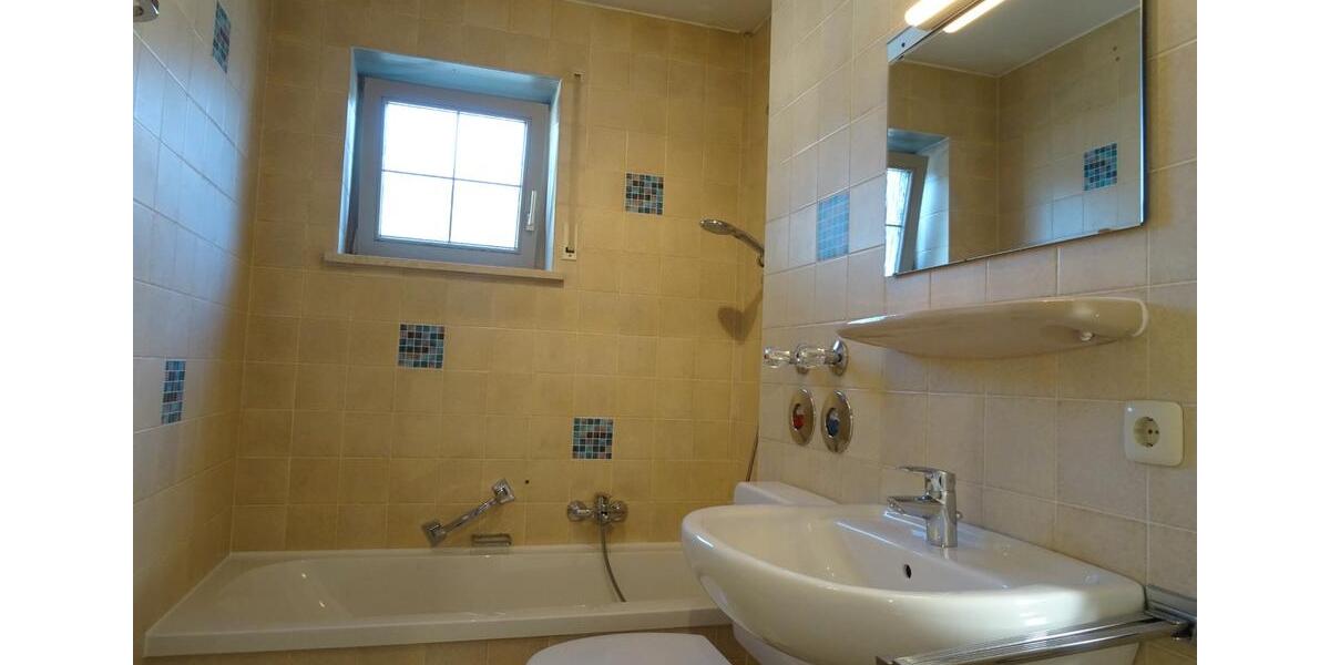 Erdgeschoßwohnung Kraiburg am Inn - 2 Zimmer, 51 m&sup2;, 465&euro; | Angebot:26048594