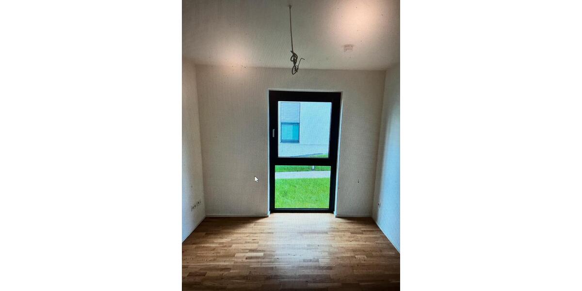 Erdgeschoßwohnung Buchen (Odenwald) - 3 Zimmer, 103 m&sup2;, 1.350&euro; | Angebot:24756218