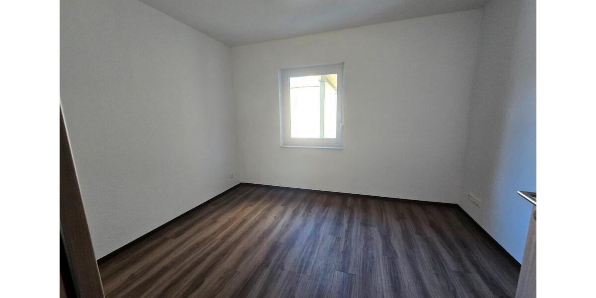 Erdgeschoßwohnung Schöningen - 3 Zimmer, 100 m&sup2;, 700&euro; | Angebot:26057190
