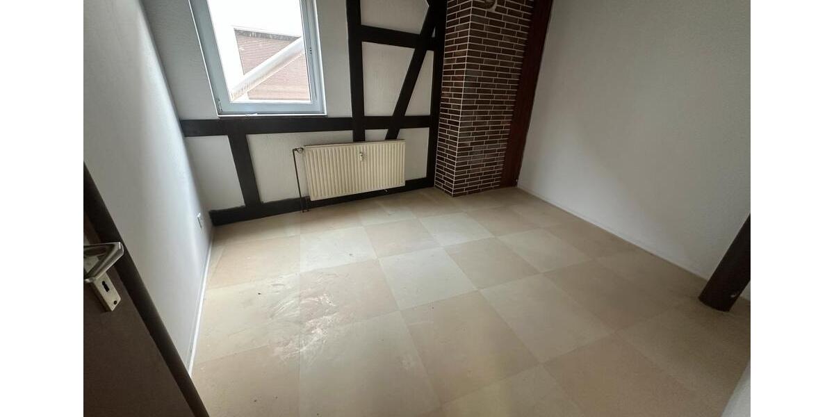 Etagenwohnung Frielendorf - 4 Zimmer, 102 m&sup2;, 800&euro; | Angebot:26250154