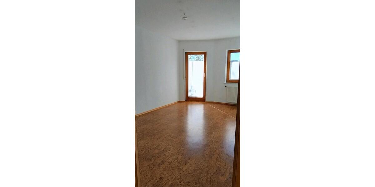 Etagenwohnung Hohentengen - 5 Zimmer, 120 m&sup2;, 1.150&euro; | Angebot:26612886