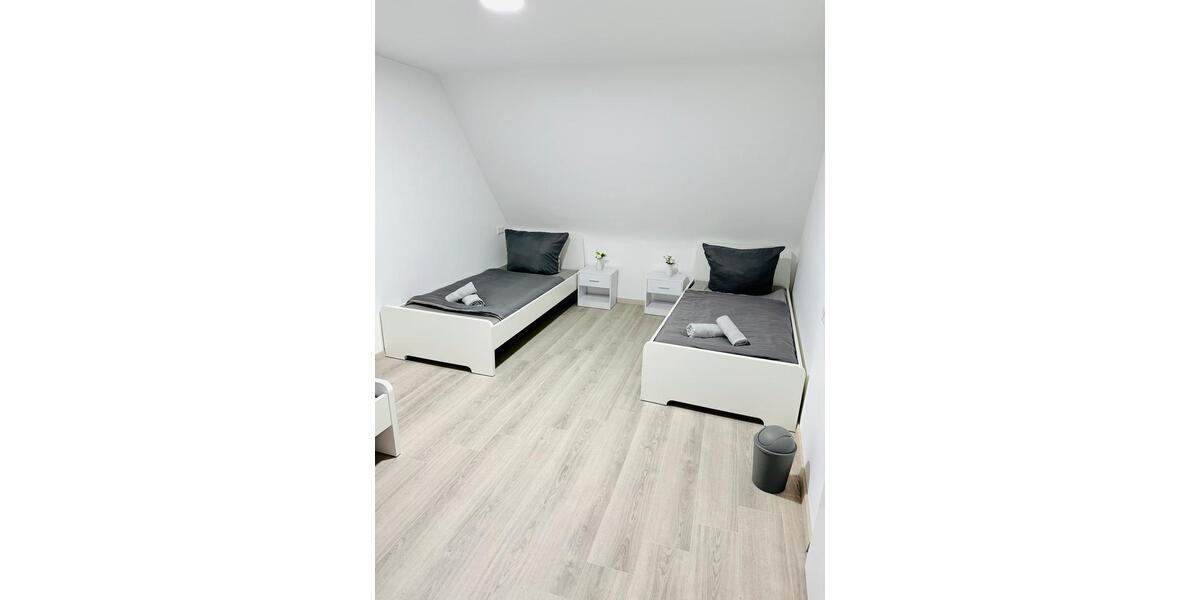 Wohnen auf Zeit Kitzingen - 5 Zimmer, 130 m&sup2;, 20&euro; | Angebot:25722306