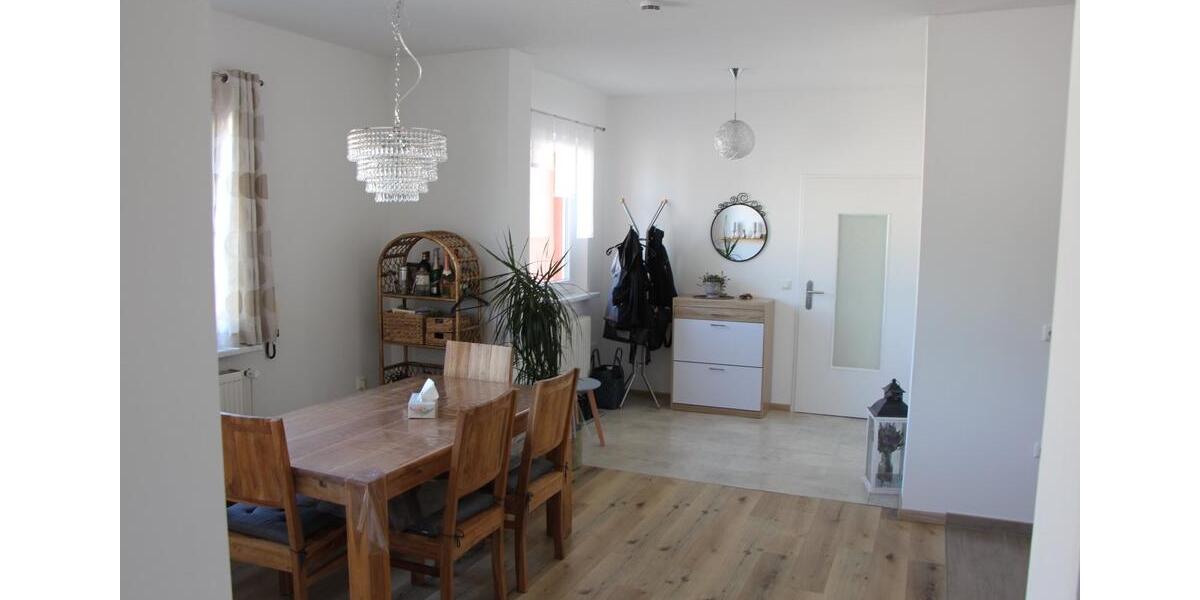Etagenwohnung Selbitz - 2 Zimmer, 82 m&sup2;, 650&euro; | Angebot:26516745