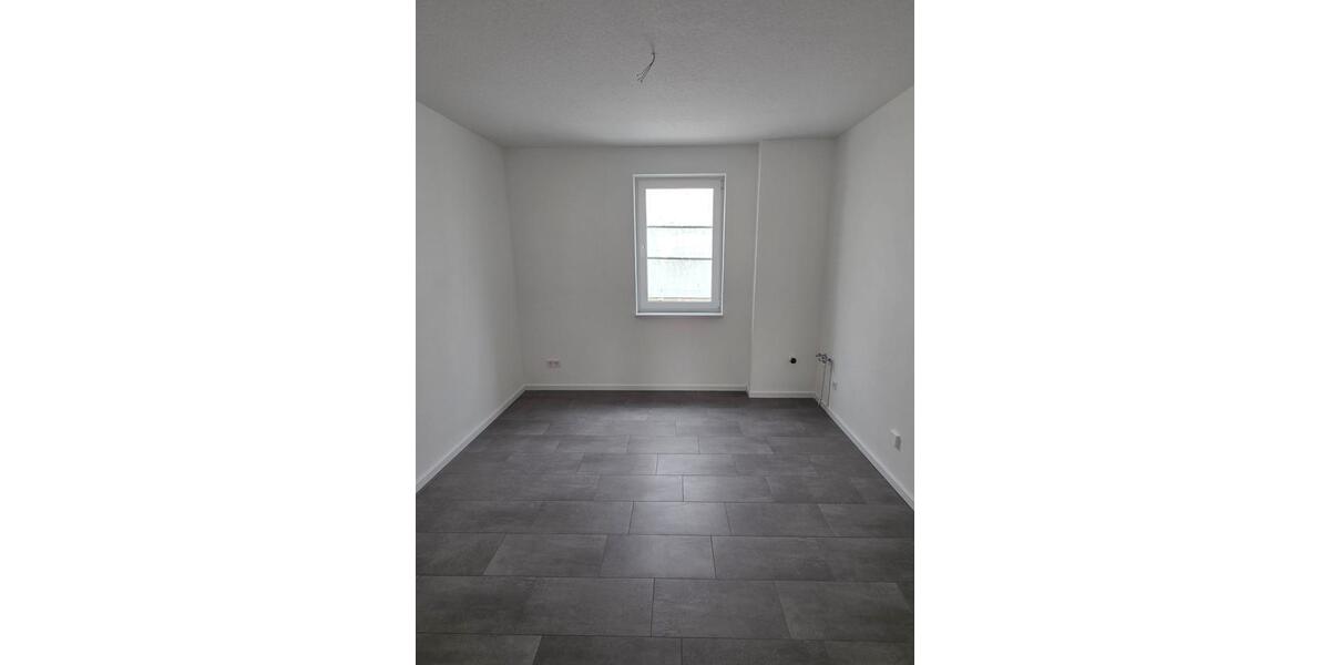 Etagenwohnung Eisenach - 4 Zimmer, 99 m&sup2;, 910&euro; | Angebot:26484597