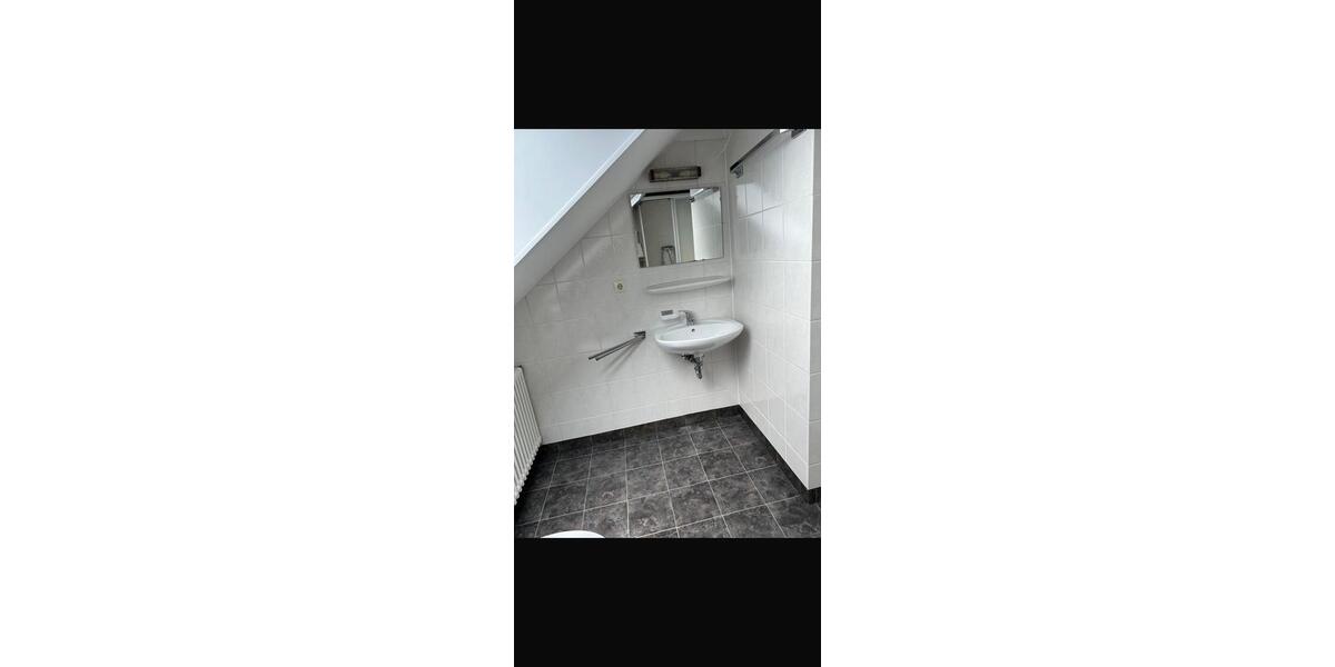 Dachgeschoßwohnung Gaggenau - 3 Zimmer, 105 m&sup2;, 1.050&euro; | Angebot:24783907