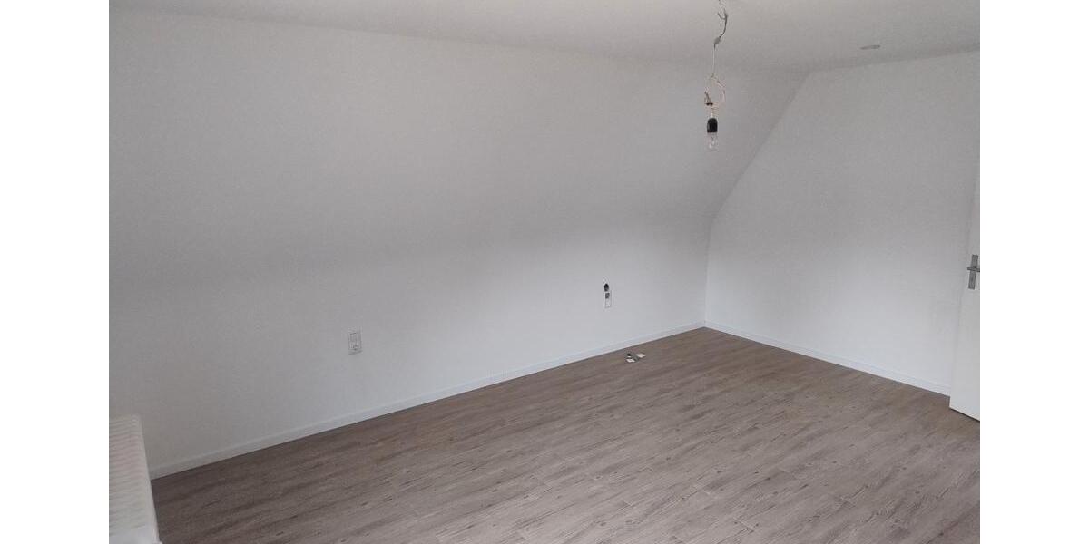 Einfamilienhaus Dettelbach - 7 Zimmer, 120 m&sup2;, 1.100&euro; | Angebot:26227861
