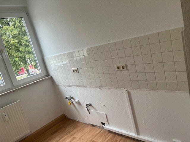 Etagenwohnung Hohenmölsen - 3 Zimmer, 60 m&sup2;, 280&euro; | Angebot:25991449