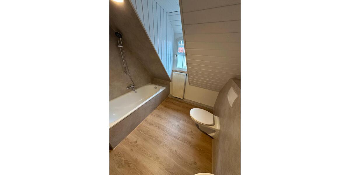 Dachgeschoßwohnung Ilshofen - 2.5 Zimmer, 72 m&sup2;, 790&euro; | Angebot:26014524