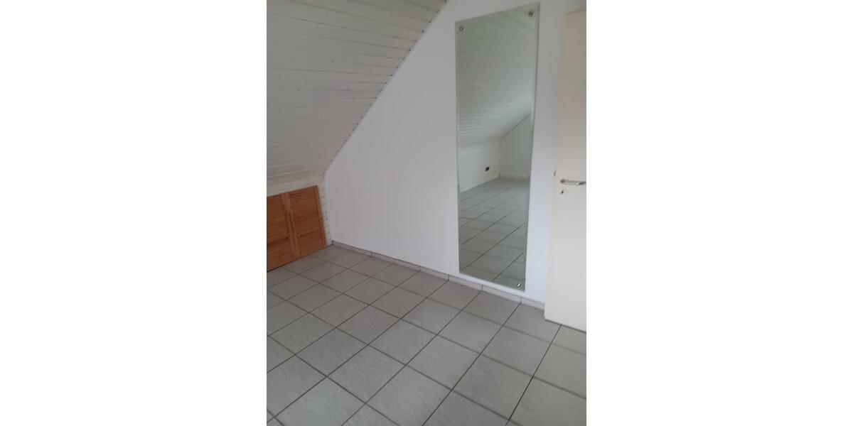 Dachgeschoßwohnung Fernwald - 3 Zimmer, 70 m&sup2;, 650&euro; | Angebot:26548805