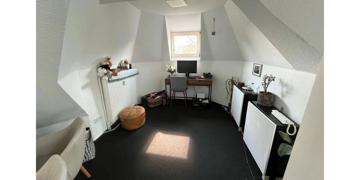 Dachgeschoßwohnung Sinn - 2.5 Zimmer, 81 m&sup2;, 900&euro; | Angebot:26293238