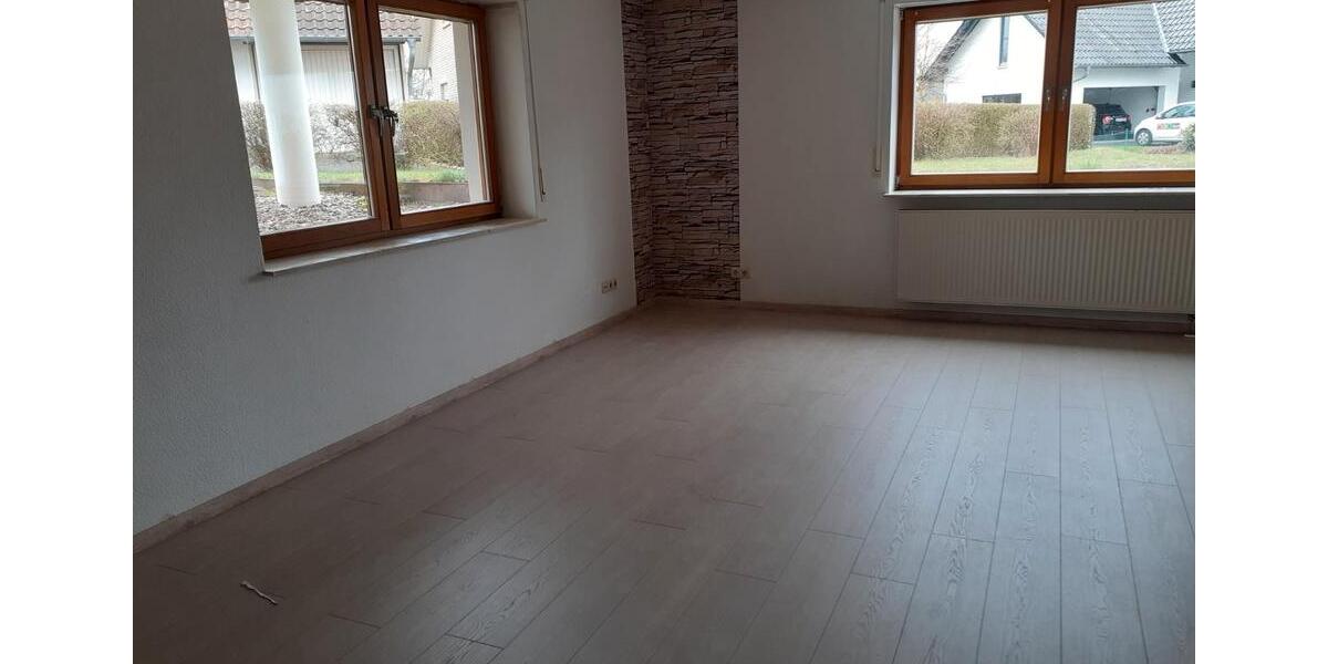 Etagenwohnung Wehretal - 3 Zimmer, 93 m&sup2;, 450&euro; | Angebot:26034187