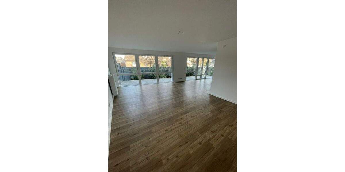Etagenwohnung Weyhe Dreye - 3 Zimmer, 149 m&sup2;, 1.100&euro; | Angebot:25771718