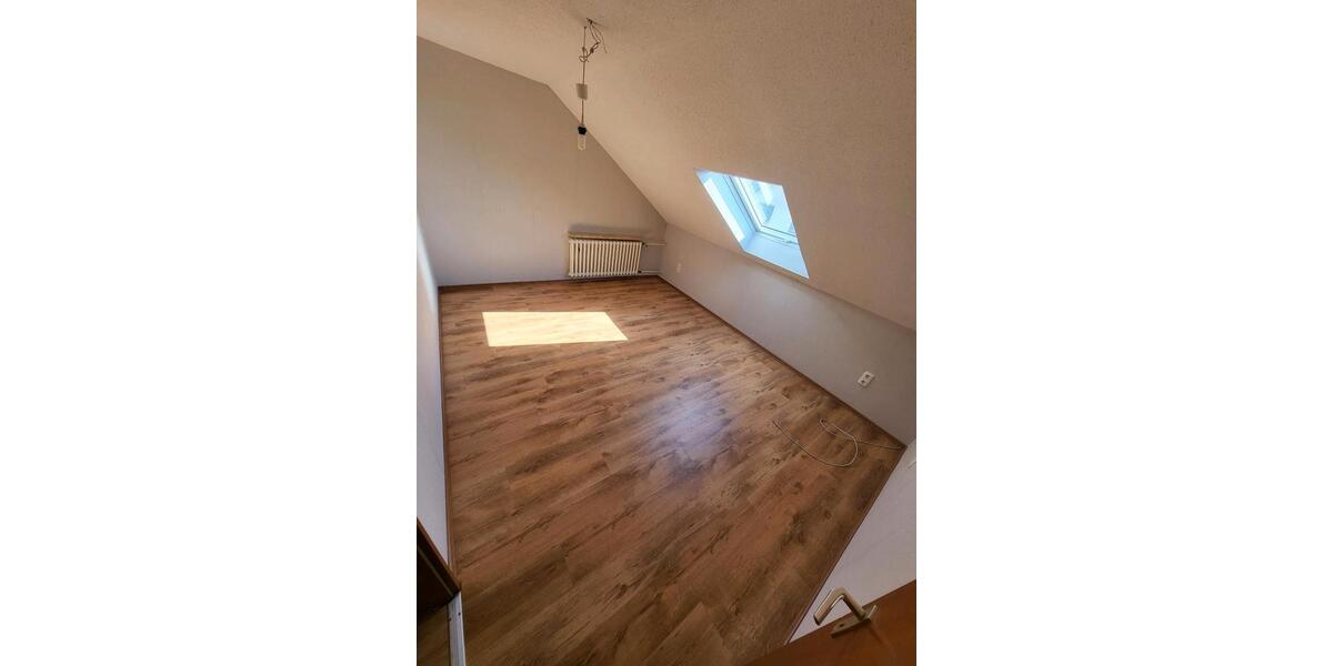 DG-Wohnung hell & gepflegt mit guter Anbindung 3 zimmer