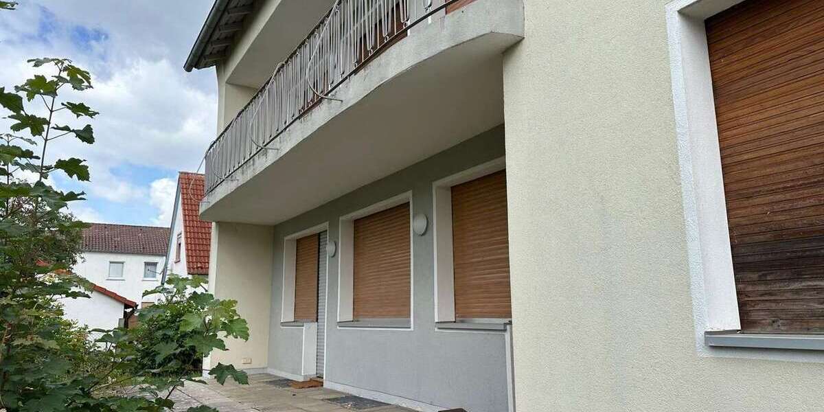 Einfamilienhaus Kerzenheim - 8 Zimmer, 175 m&sup2;, 1.800&euro; | Angebot:27033436