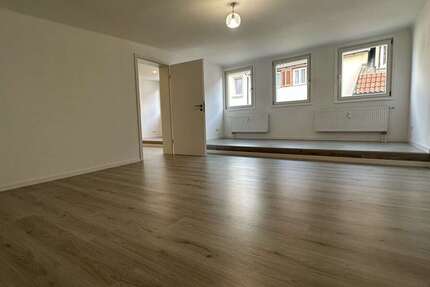 Wohnung Esslingen - 3 Zimmer, 76 m&sup2;, 950&euro; | Angebot:27015887