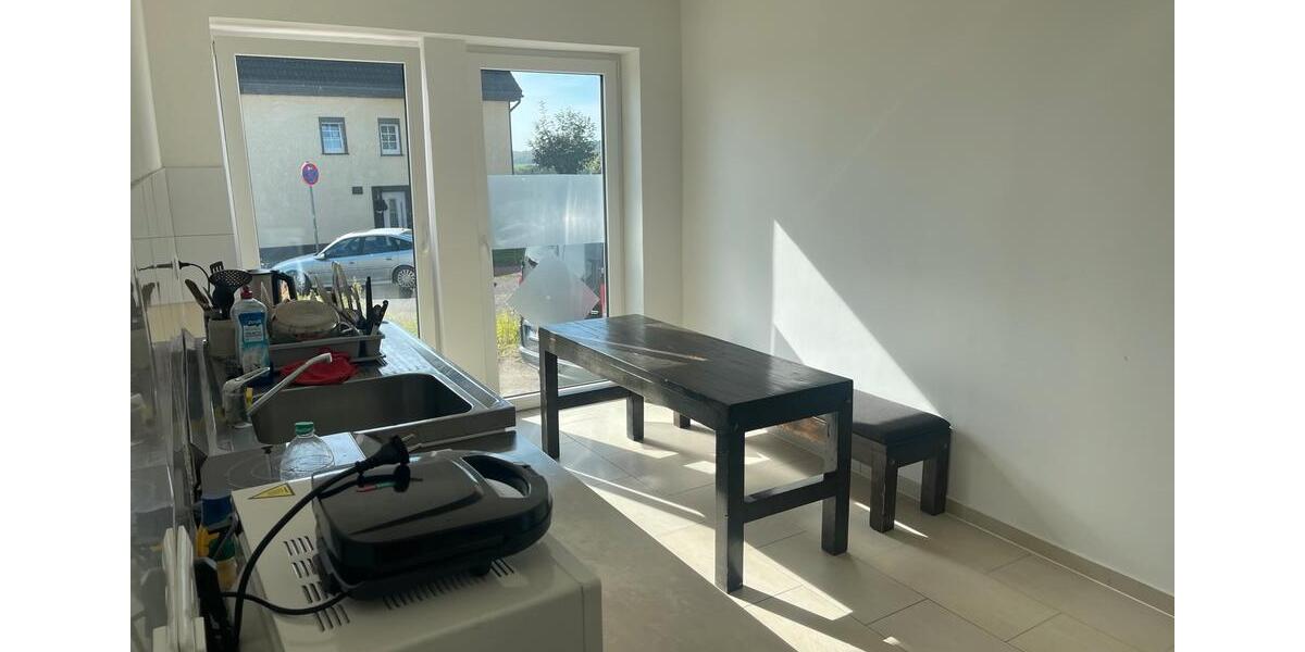 Wohnen auf Zeit Plaidt - 6 Zimmer, 180 m&sup2;, 15&euro; | Angebot:21133110