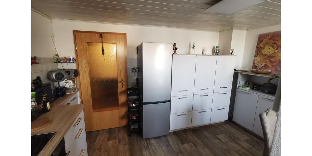 Dachgeschoßwohnung Reichenbach im Vogtland - 3 Zimmer, 70 m&sup2;, 400&euro; | Angebot:24625537