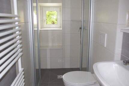 Komplettsanierung, 2-Raum-Wohung mit Dusche in Unterwellenborn