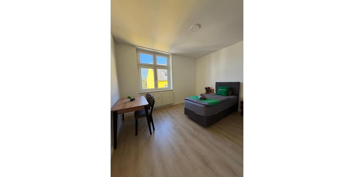 Wohnen auf Zeit Oberhausen - 4 Zimmer, 85 m&sup2;, 15&euro; | Angebot:25873528
