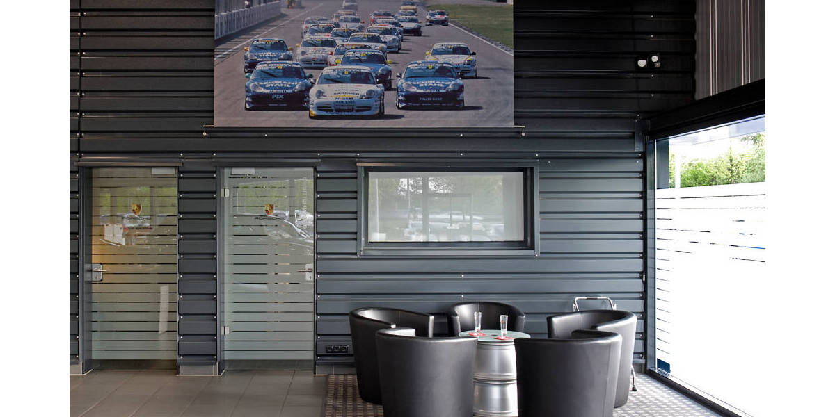 Porsche Zentrum Regensburg - RESERVIERT zimmer