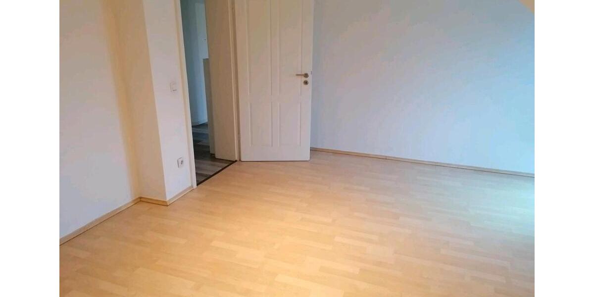 Hungen Kernstadt DG Whg. 2 Zimmer - , Küche - Bad 1 zimmer