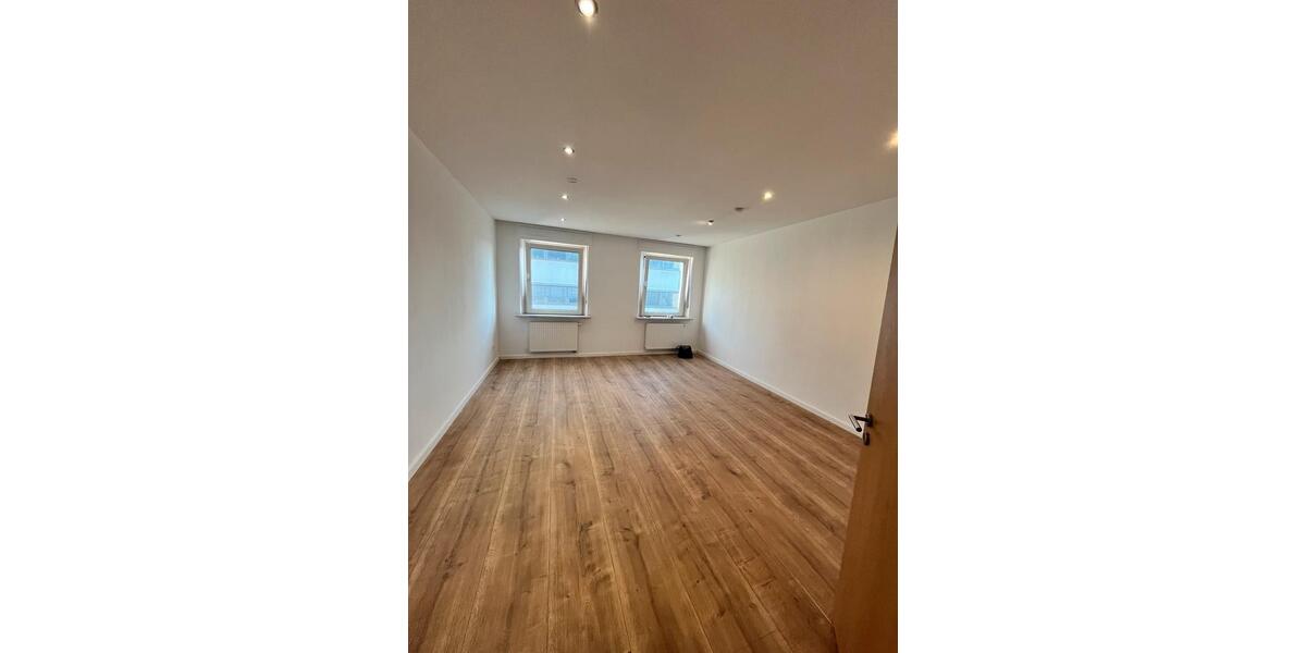 Etagenwohnung Bayreuth Altstadt - 3 Zimmer, 85 m&sup2;, 1.000&euro; | Angebot:26681380