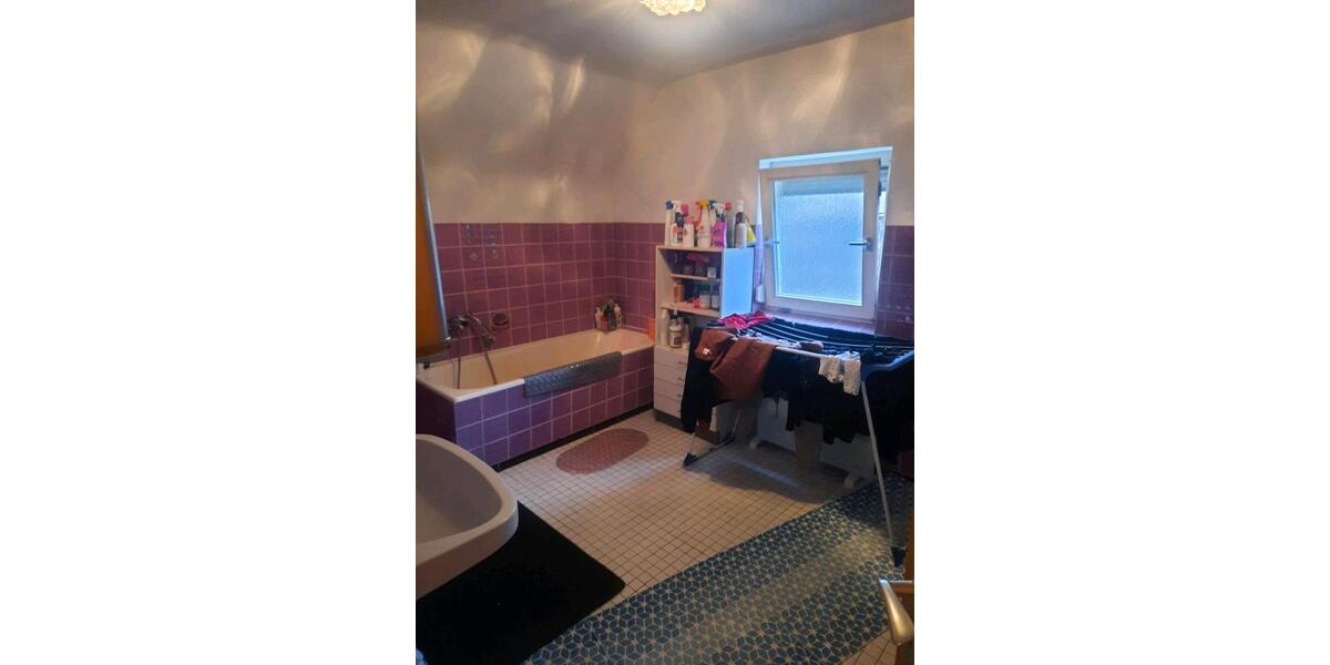 Etagenwohnung Sinsheim - 1 Zimmer, 98 m&sup2;, 1.000&euro; | Angebot:25155193