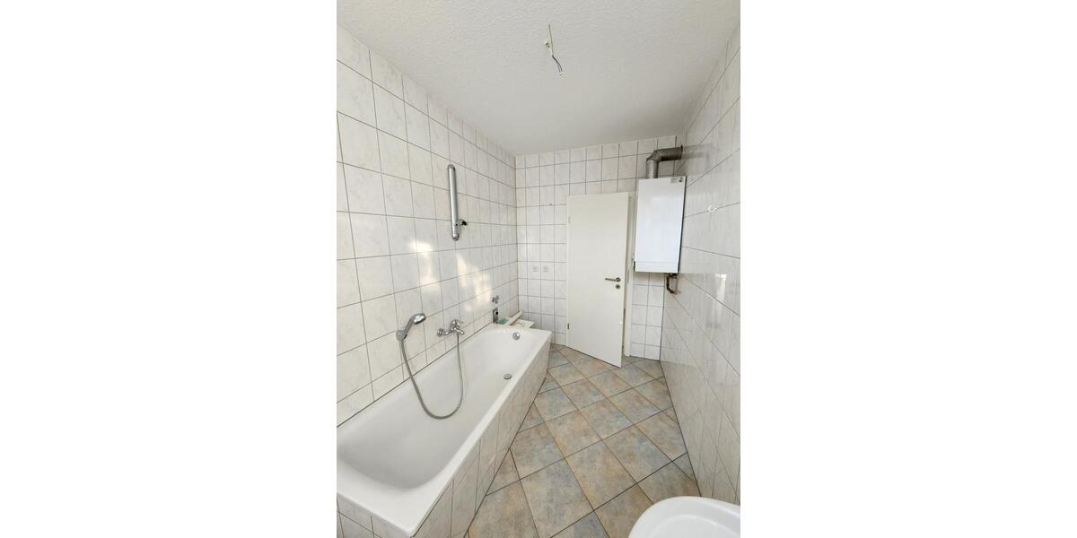 Erdgeschoßwohnung Gotha - 3 Zimmer, 67 m&sup2;, 435&euro; | Angebot:25836930