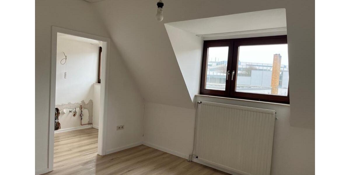 Dachgeschoßwohnung Blomberg - 3 Zimmer, 58 m&sup2;, 470&euro; | Angebot:24836691