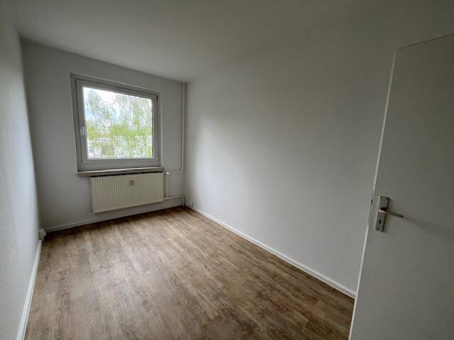Etagenwohnung Zwickau Neuplanitz - 4 Zimmer, 85 m&sup2;, 550&euro; | Angebot:26788205